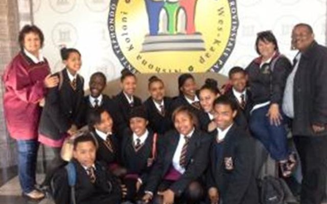 From left to right Back: Ms A Harding-Male, Imadra Mabasa, Analo Yawa, Thirney Martin, Shameul Leonard, Nicole Jantjies, Marcel Dickson, Lorenzo van der Radt, Ms M Matthews, Mr Mike. Front: Dee-Jay Slammat, Jo-maree Joseph, Daylene v Riet, Zaidia Plaatjies en Deswill Booi.